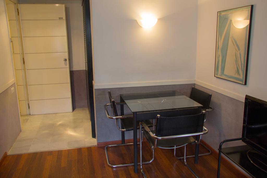 Apartamentos Descartes Barcelona Eksteriør bilde
