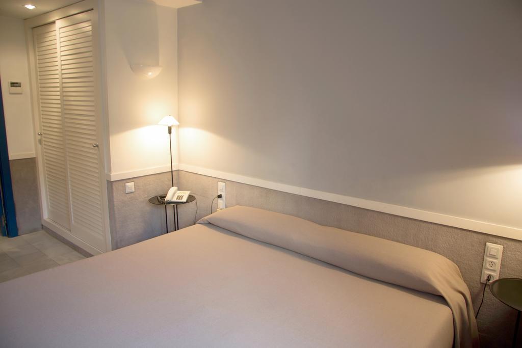 Apartamentos Descartes Barcelona Eksteriør bilde