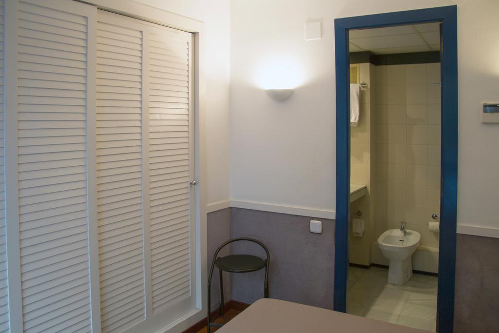 Apartamentos Descartes Barcelona Eksteriør bilde