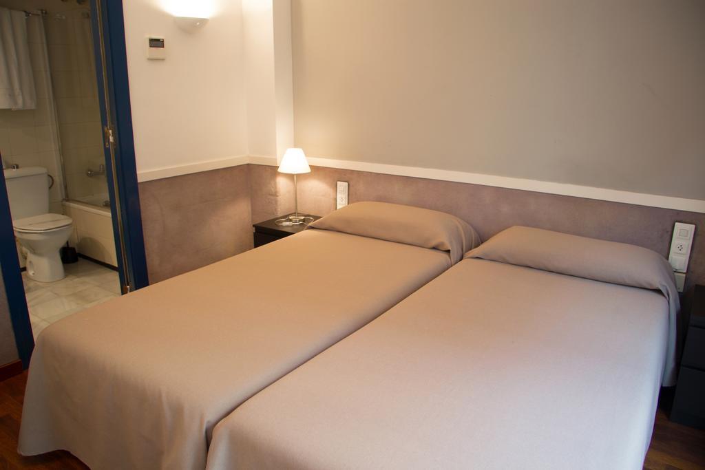 Apartamentos Descartes Barcelona Eksteriør bilde