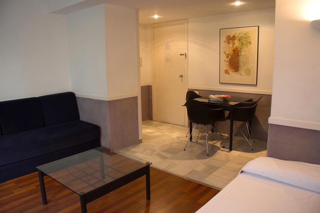 Apartamentos Descartes Barcelona Eksteriør bilde