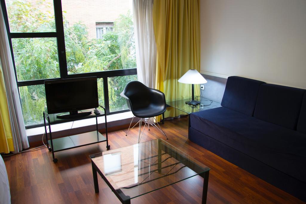Apartamentos Descartes Barcelona Eksteriør bilde