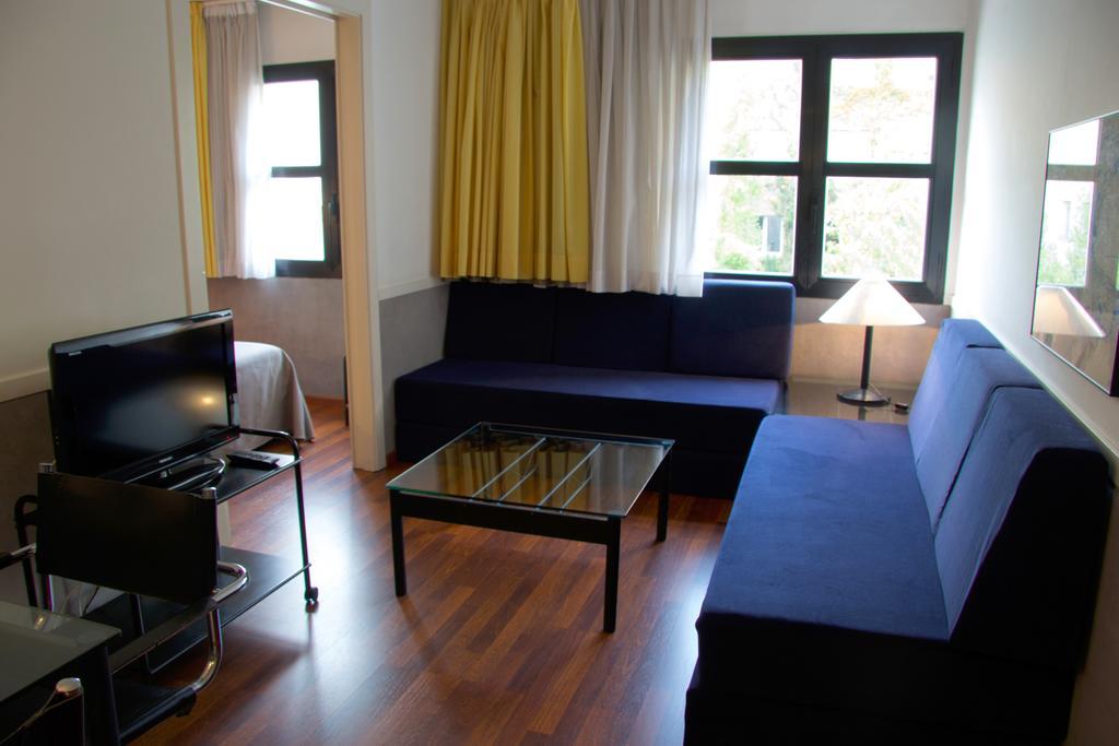 Apartamentos Descartes Barcelona Eksteriør bilde