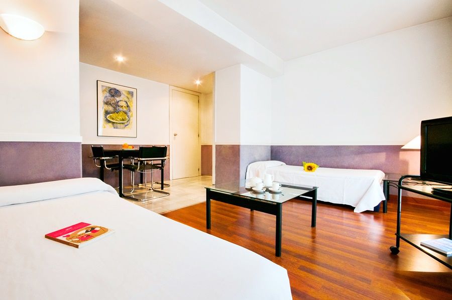 Apartamentos Descartes Barcelona Eksteriør bilde